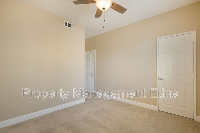 Building Photo - 34175 San Sebastian Ave
