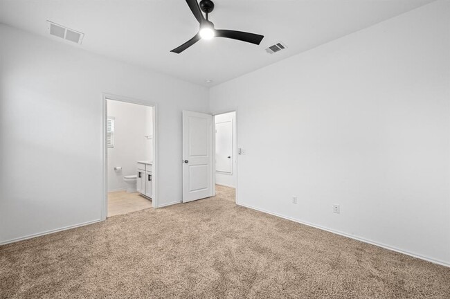 Building Photo - 167 Rioja