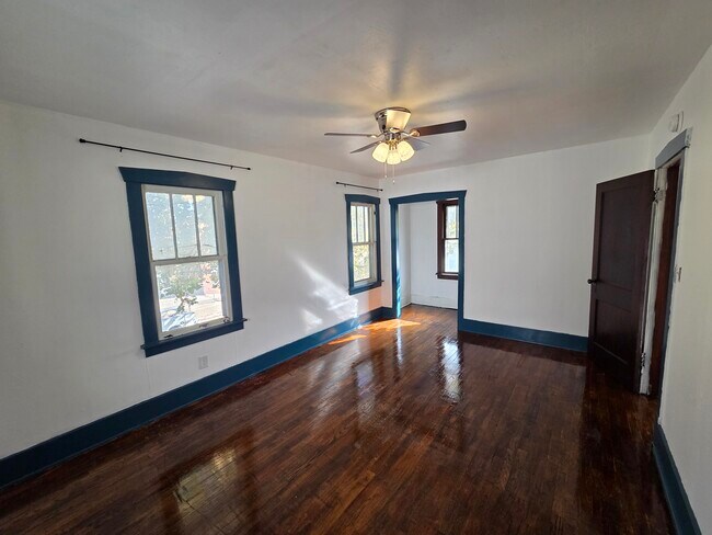 Building Photo - 509 14th St