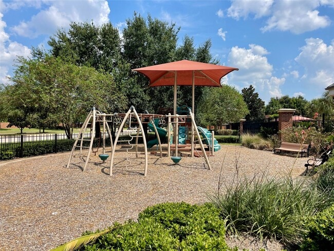 Building Photo - 5902 Chatham Cove