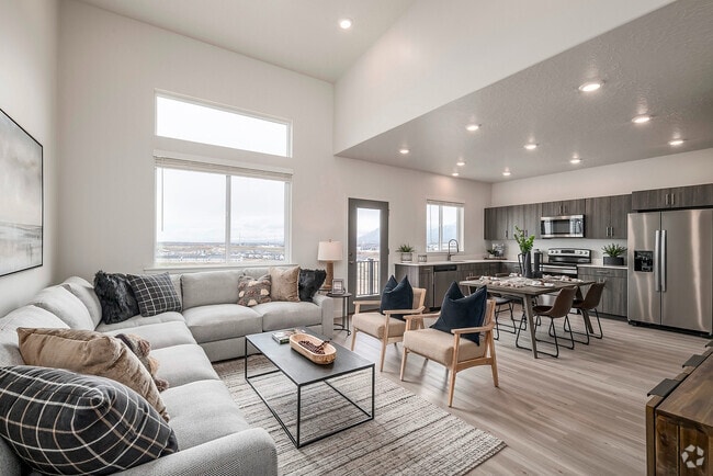 Timberline Living Room - Railrunner