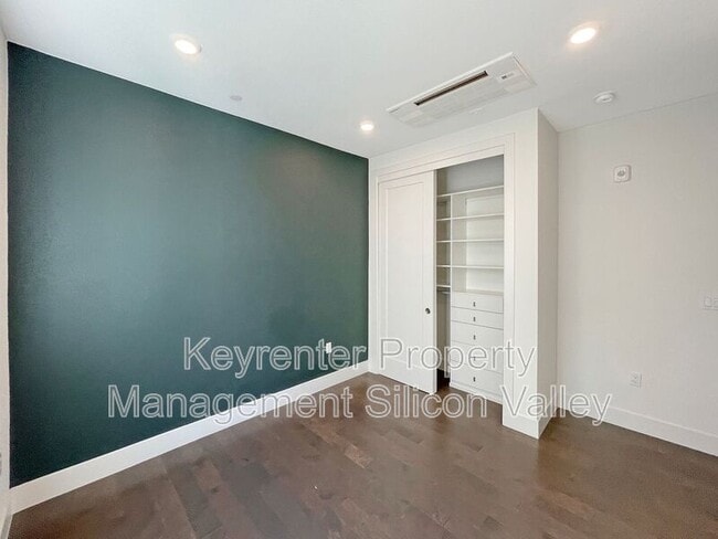 Building Photo - 3030 Boyter Pl