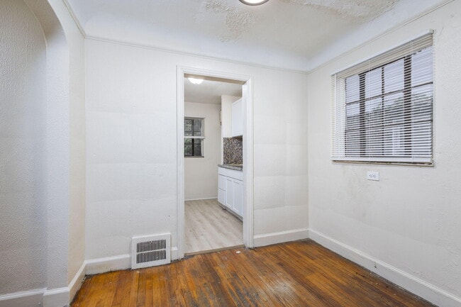 Building Photo - 16556 Ardmore St