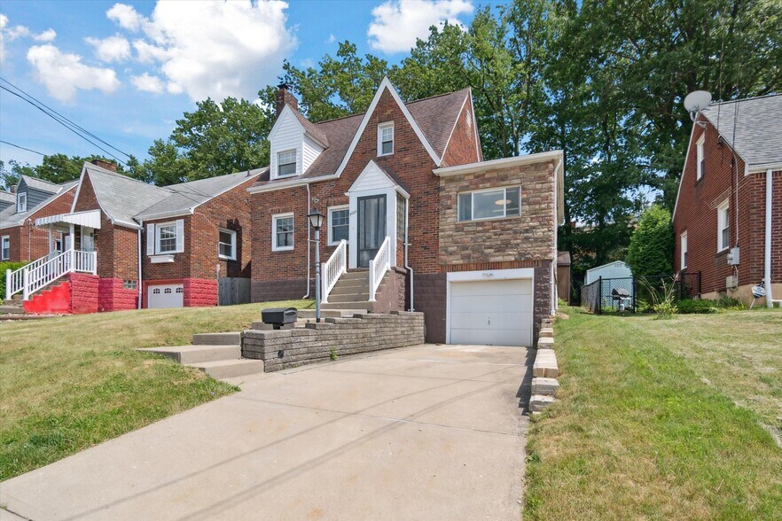 Building Photo - 4125 Tuxey Ave