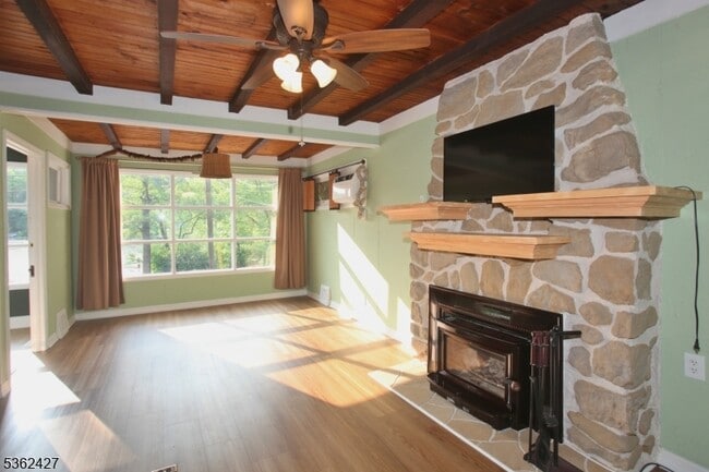 Building Photo - 56 Rogerene Way