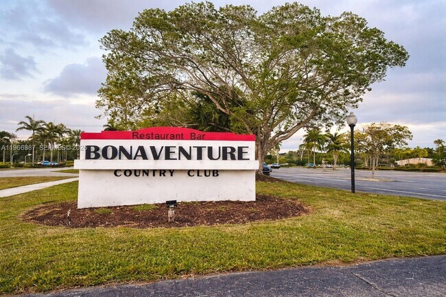 Building Photo - 16571 Blatt Blvd