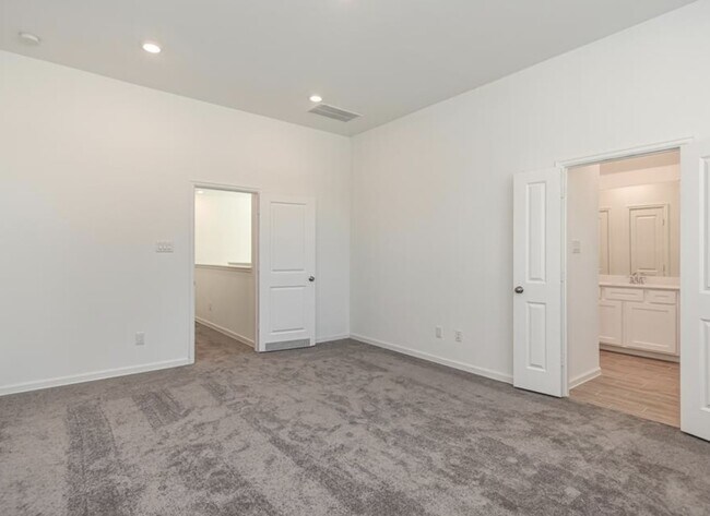 Building Photo - 530 Dry Fork Ln