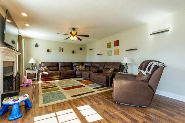 Building Photo - 3753 Tradewinds Terrace