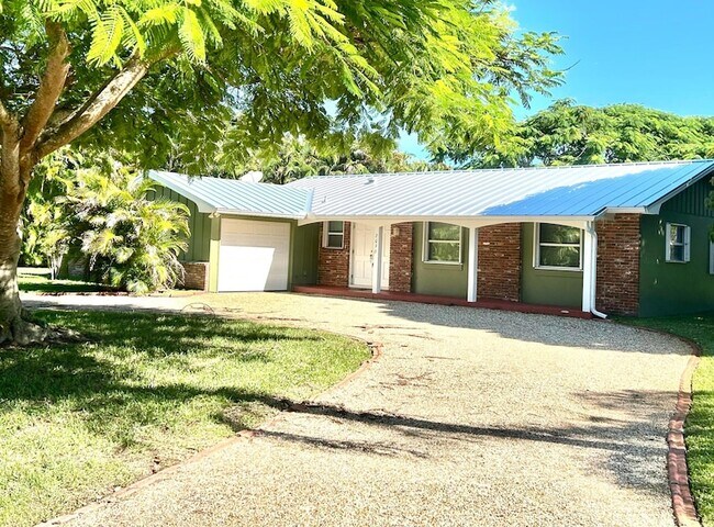Building Photo - 2095 NW Fork Rd