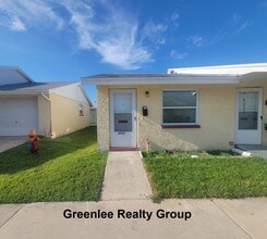 Building Photo - Adorable 1 Bed/1 Bath Villa in the 55+ New Port Colony Community