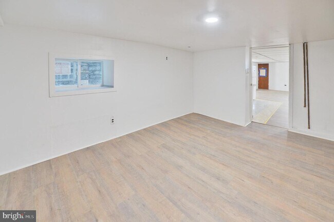 Building Photo - 217 S 47th St