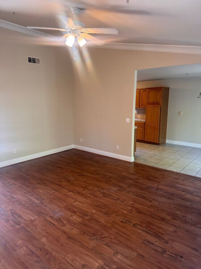 Building Photo - Charming 3 Bed/ 2 Bath Home. AVAILABLE NOW!!!!