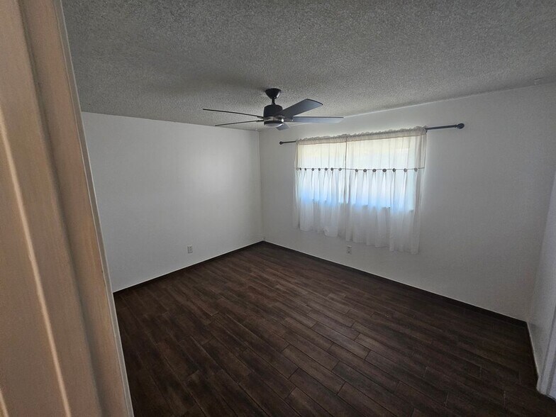 Building Photo - 5091 Quail Cir