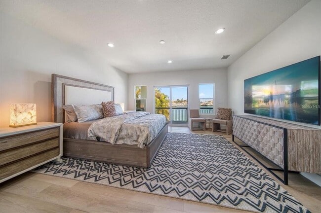 Building Photo - 116 Devon Dr