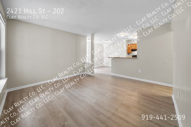 Building Photo - 2421 Hill St