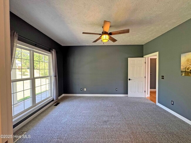 Building Photo - 130 Presnell Ct