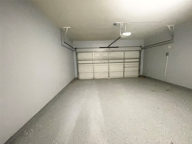 Building Photo - 16854 Carrollton Creek Ln