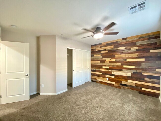 Building Photo - 3621 Vino Biano Ave