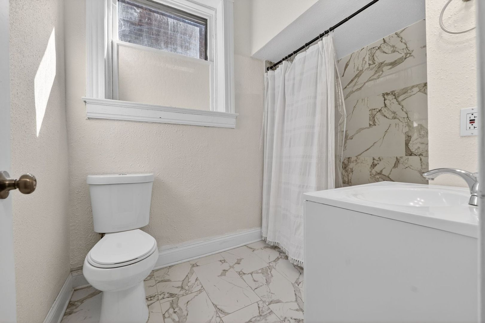 Building Photo - 2918 Sidney St