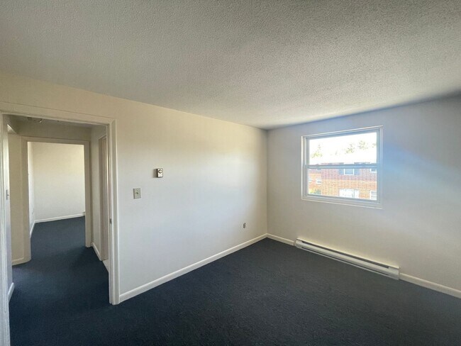 Building Photo - 173 Loudon Rd