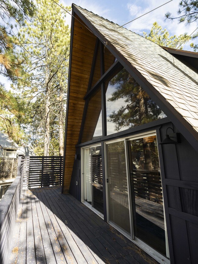 Building Photo - 32355 Nordic Dr