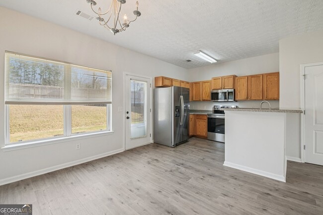 Building Photo - 6416 Ellenwood Dr