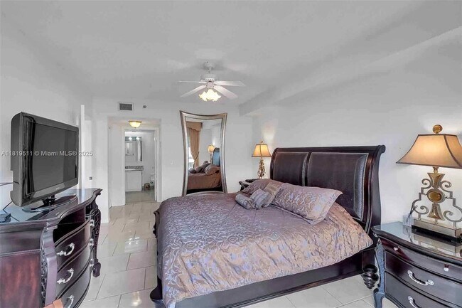 Building Photo - 9455 Collins Ave