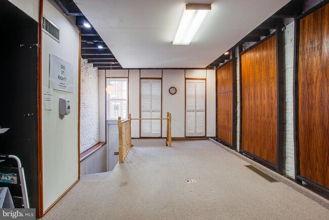 Building Photo - 733 N 24th St