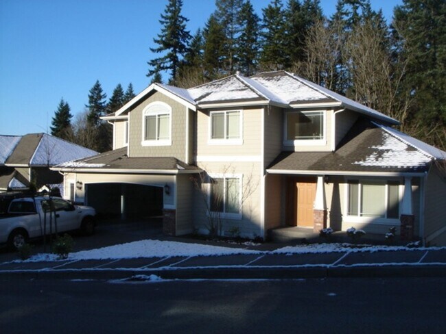 Building Photo - Woodinville Duvall Road. 4 bed. +den. 2.5 ...