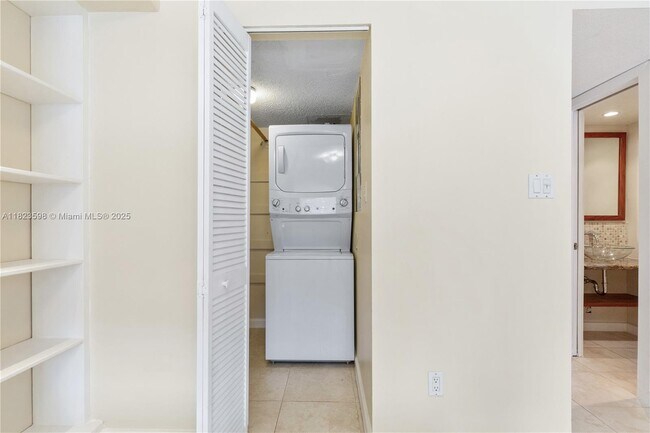 Building Photo - 11466 SW 109th Rd