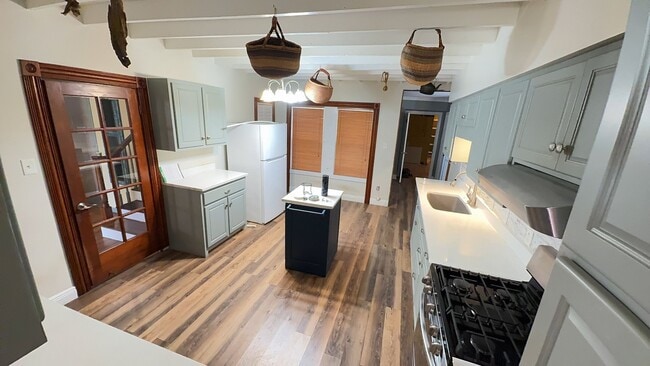 Building Photo - Luxurious and Spacious in Downtown Houma-4 bedroom 3.5 bath