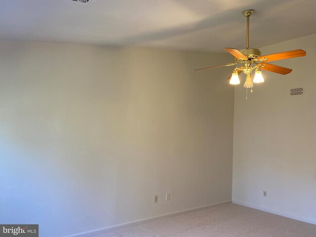 Building Photo - 9408 Regency Crest Dr