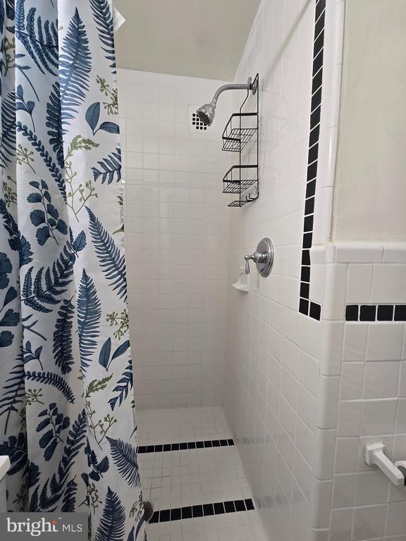 Building Photo - 1324 Locust St