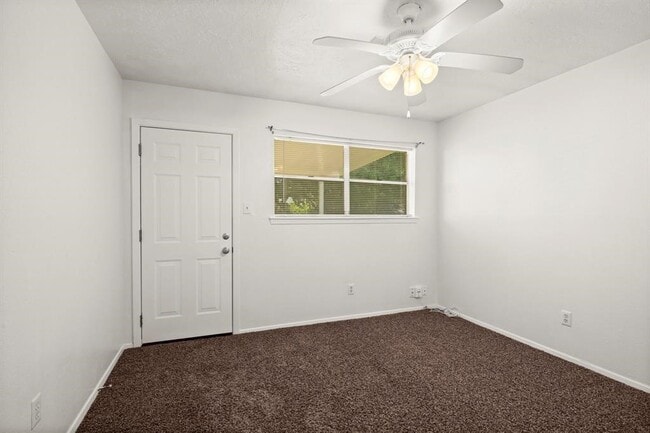 Building Photo - 6316 Olson Ln