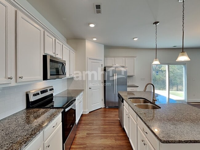 Building Photo - 108 Cairo Ct