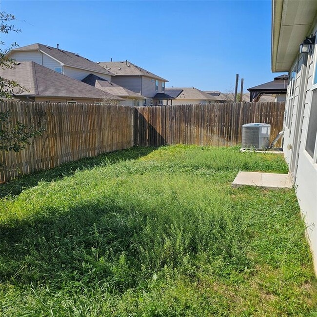 Building Photo - 14010 Macquarie Dr