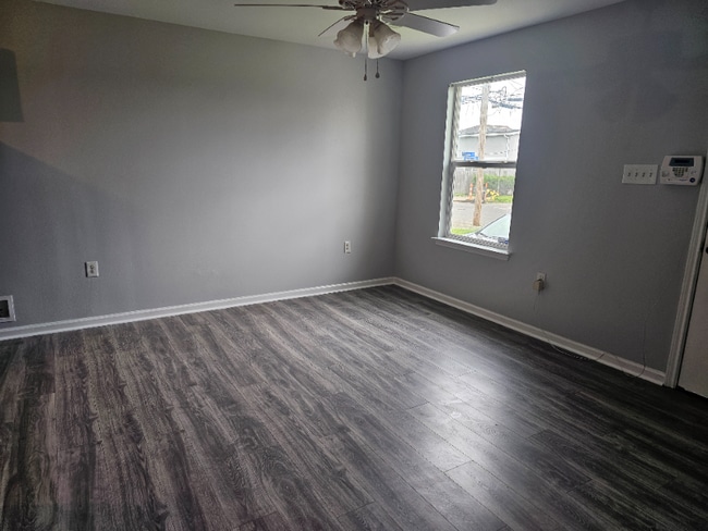 Building Photo - 4416 Rhodes Dr