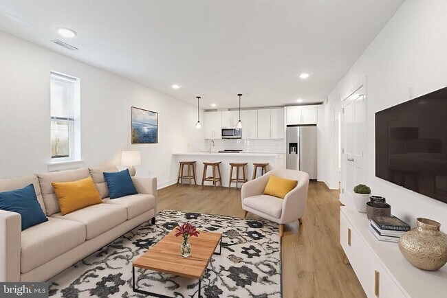 Building Photo - 1335 N Marston St