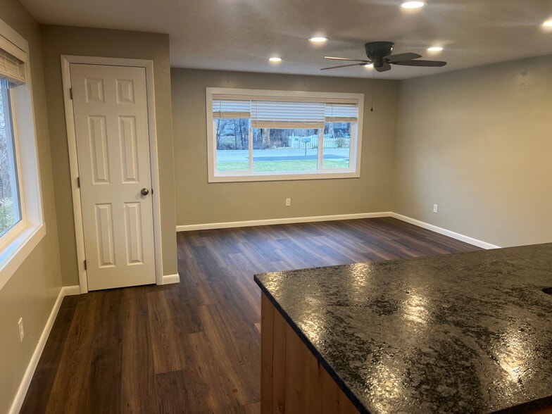 Building Photo - 1209-1209 S Elder St