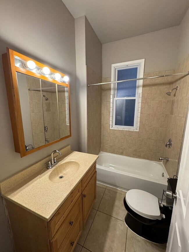 Building Photo - 5612 S Morgan St