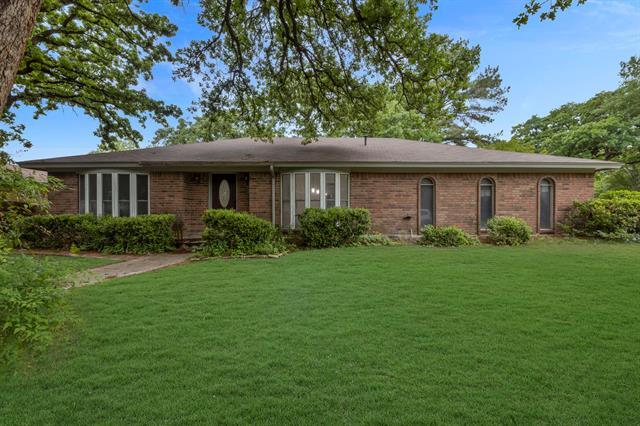 Building Photo - 5622 Woodhollow Dr