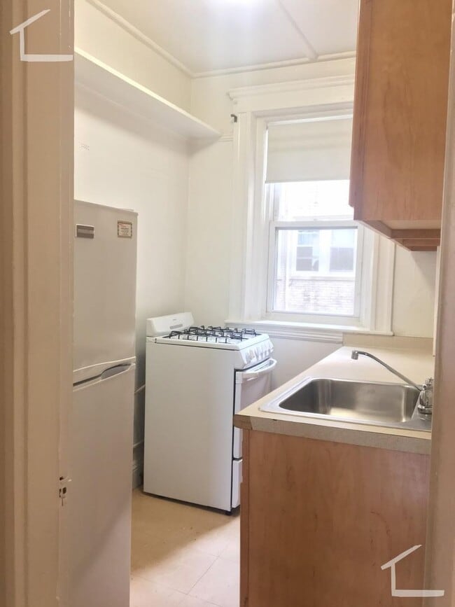 Building Photo - 1175 Boylston St