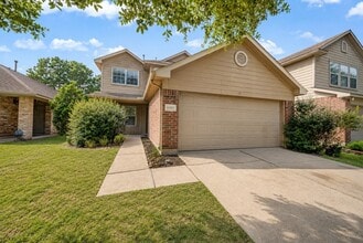 Building Photo - 33127 Cottonwood Bend