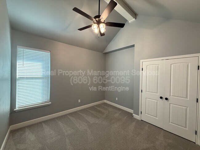 Building Photo - 801 N 5th St