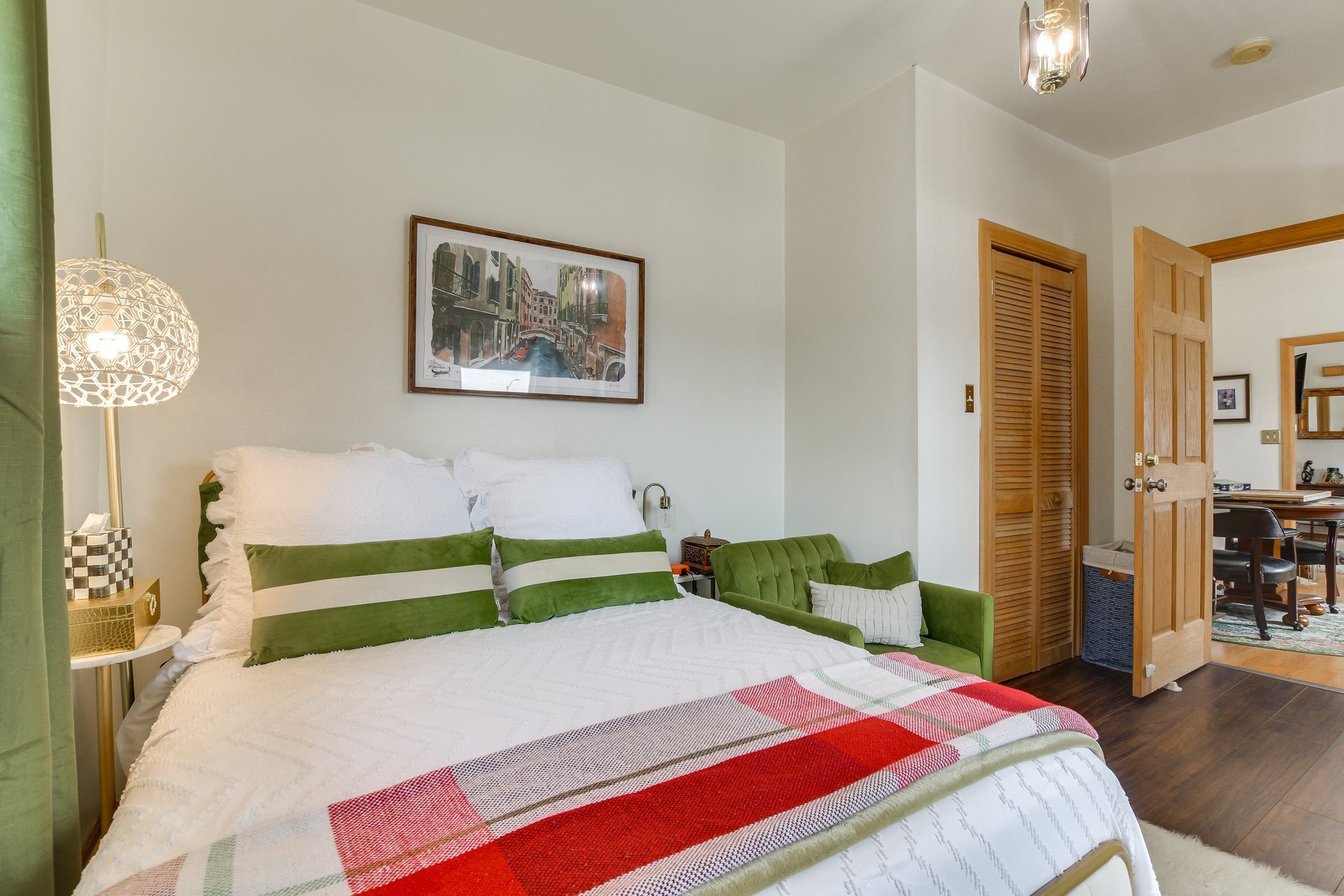 Building Photo - 927 S Taylor Ave