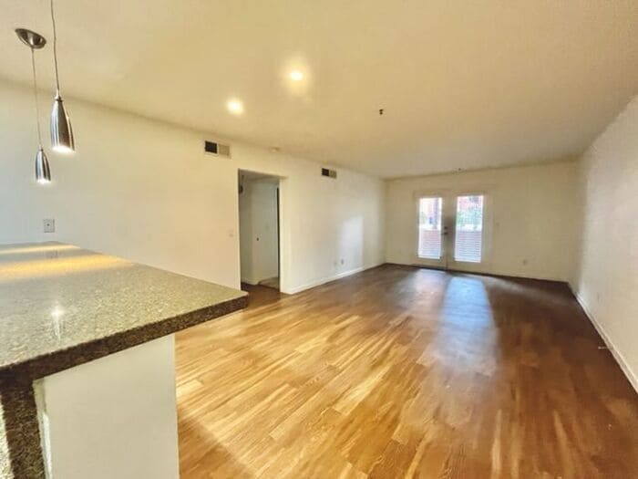 Building Photo - 4704 E Paradise Village Pkwy N
