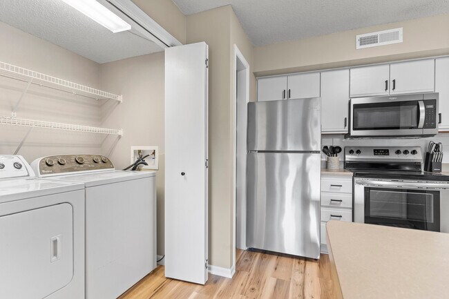 Building Photo - 10 Zeller Crossing