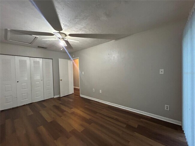 Building Photo - 7401 SW 42nd Pl
