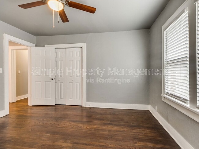 Building Photo - 4326 N Blackwelder Ave