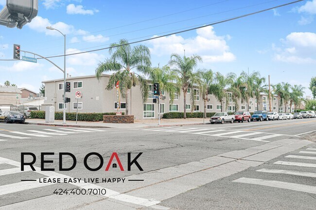 Building Photo - 7350 Hazeltine Ave